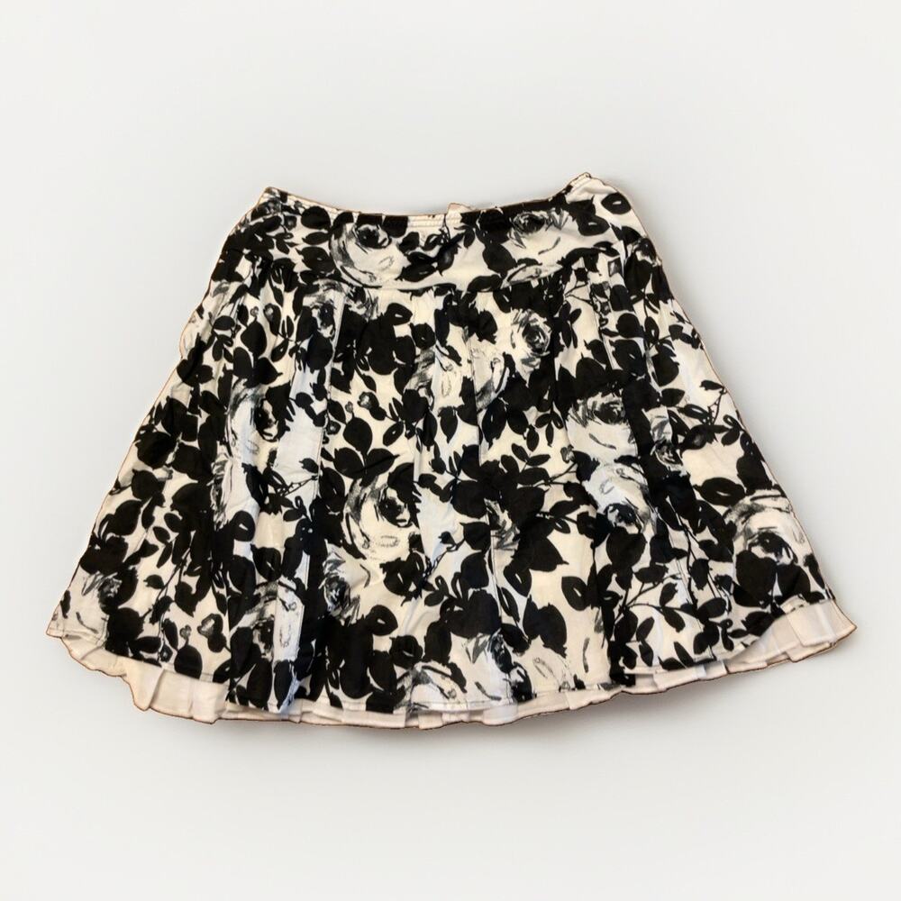 Studio 253 Women’s Medium 100% Cotton Floral Skirt Black White Rose Print Ruffle